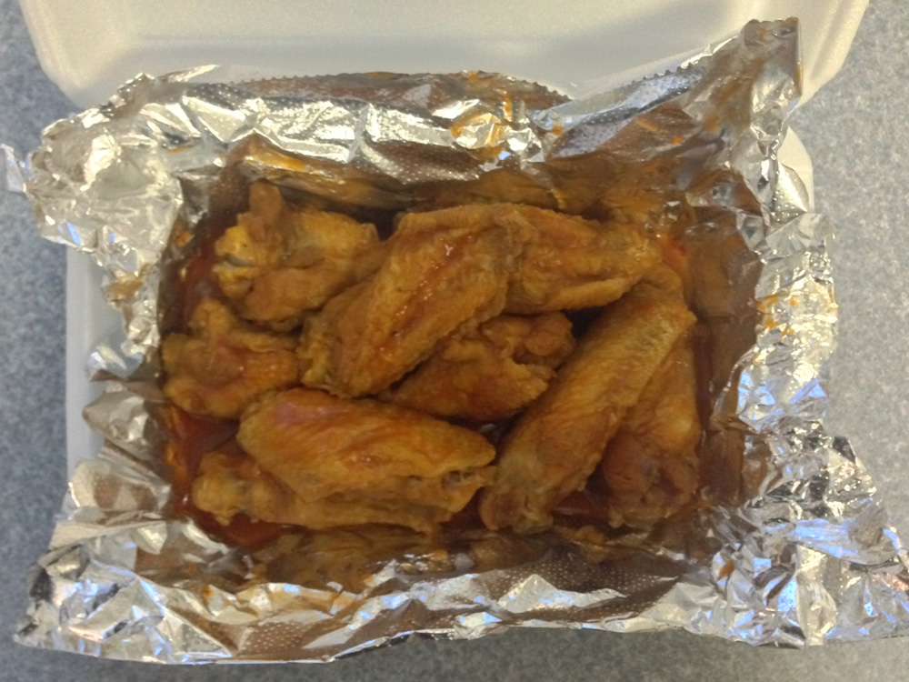 St. Louis Pizza & Wings STL Wing Review